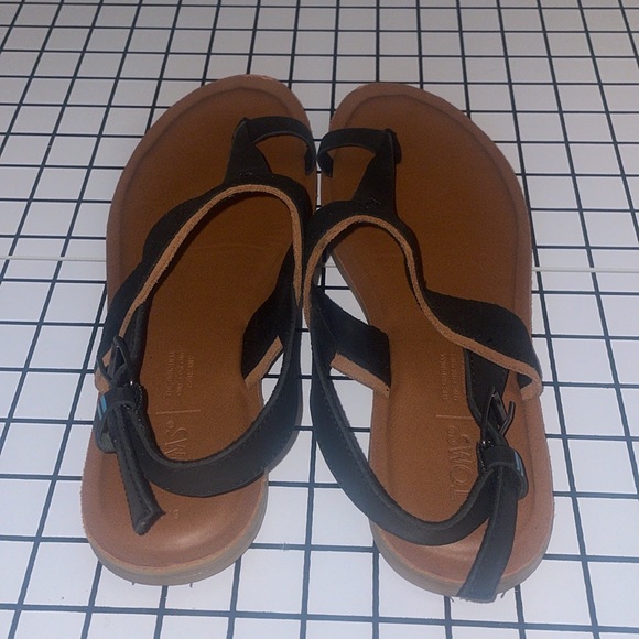 🍉 Women’s TOMS Size 9 Black Strap Sandals - Picture 3 of 5